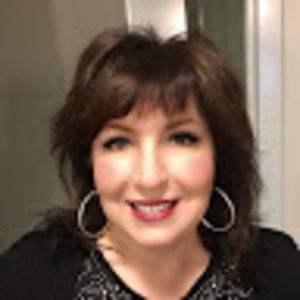 Meet your Posher, Janet